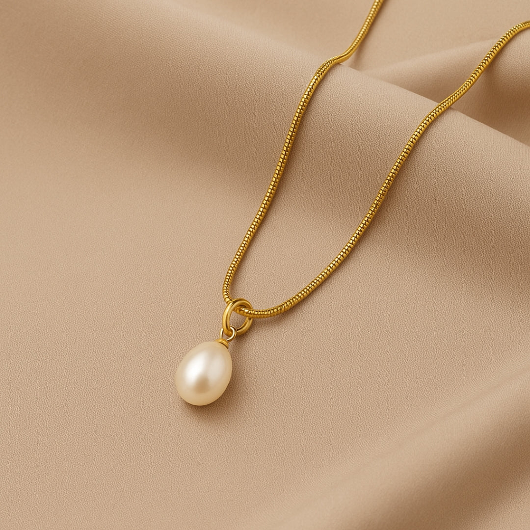 Freshwater Pearl Pendant Necklace