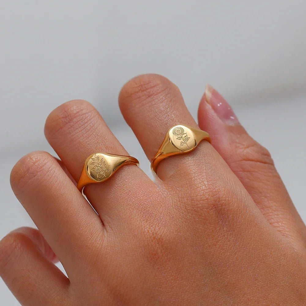 Botanical Gold Signet Ring - Zafinne Jewelry