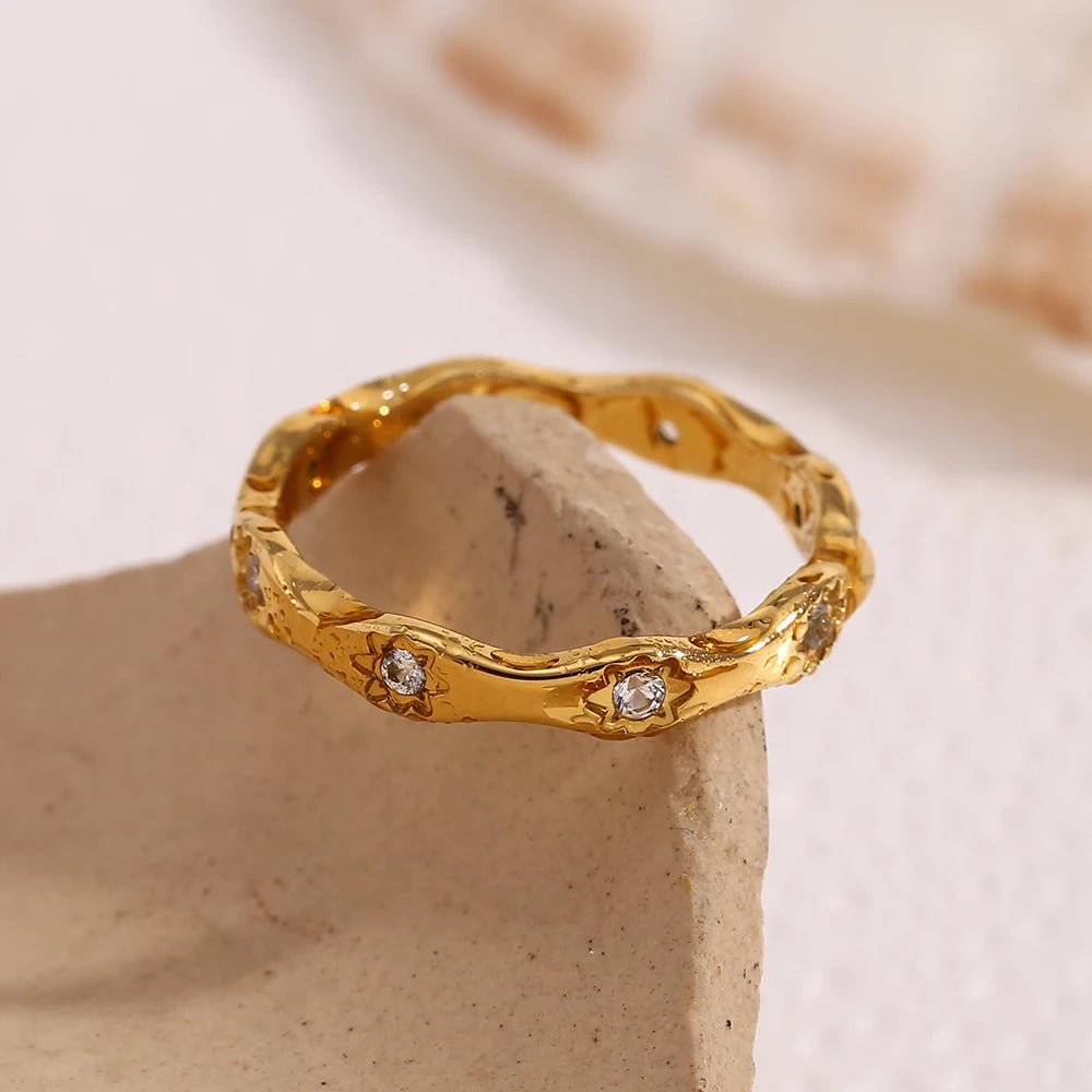 Gold Star Crystal Ring - Zafinne Jewelry