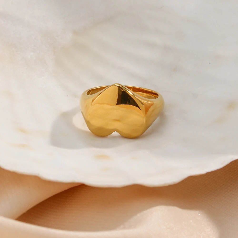 Wide Heart Ring - Zafinne Jewelry