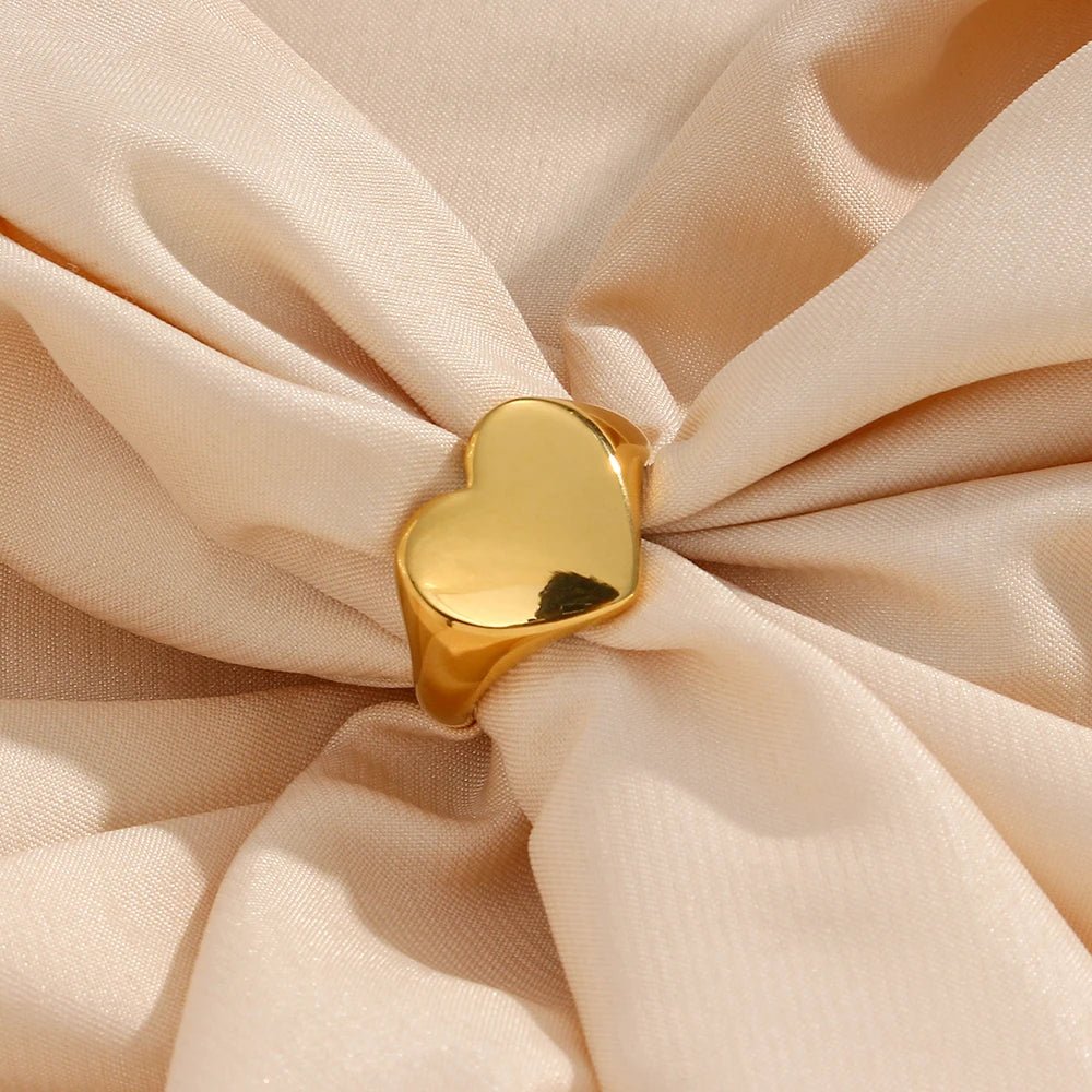 Wide Heart Ring - Zafinne Jewelry